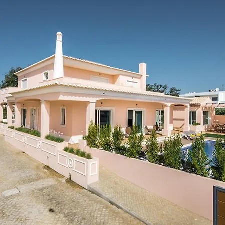 Villa V8 Bastos - Vip By Interhome