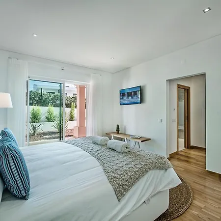 V8 Bastos - Vip By Interhome Villa Albufeira